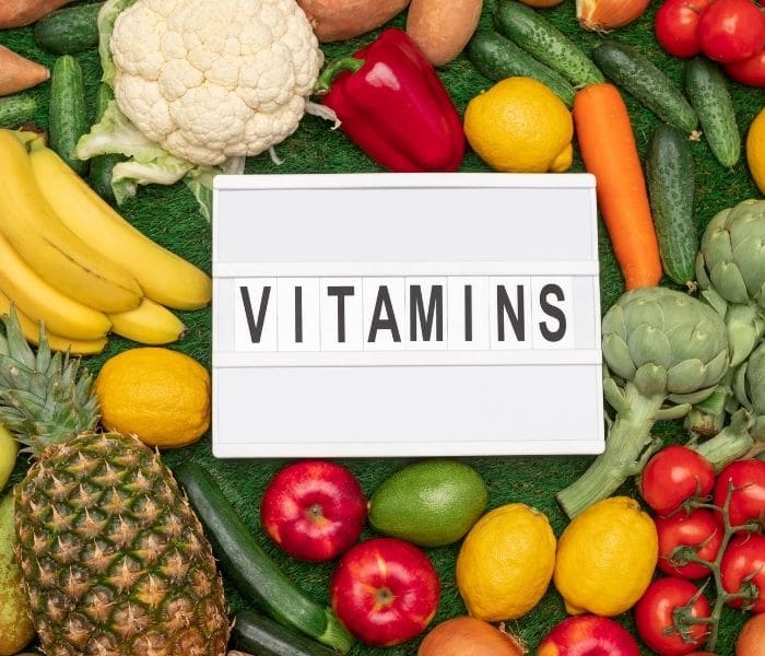 Tăng cường bổ sung vitamin, trái cây, rau xanh, 2 lít nước mỗi ngày